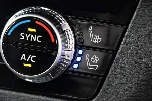 2025 Mitsubishi Outlander Exceed ZM