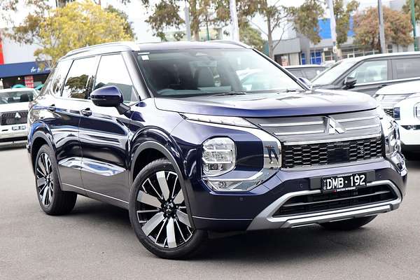 2025 Mitsubishi Outlander Exceed ZM