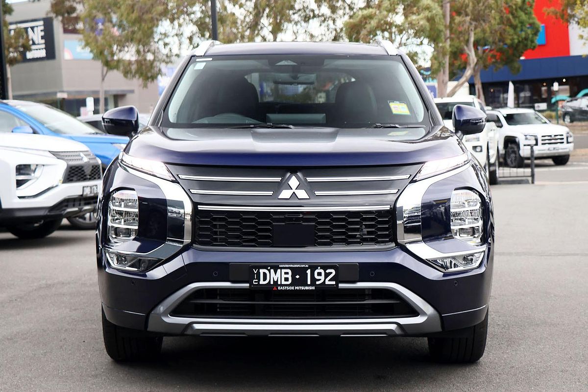 2025 Mitsubishi Outlander Exceed ZM