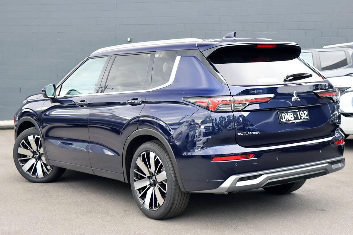 2025 Mitsubishi Outlander Exceed ZM