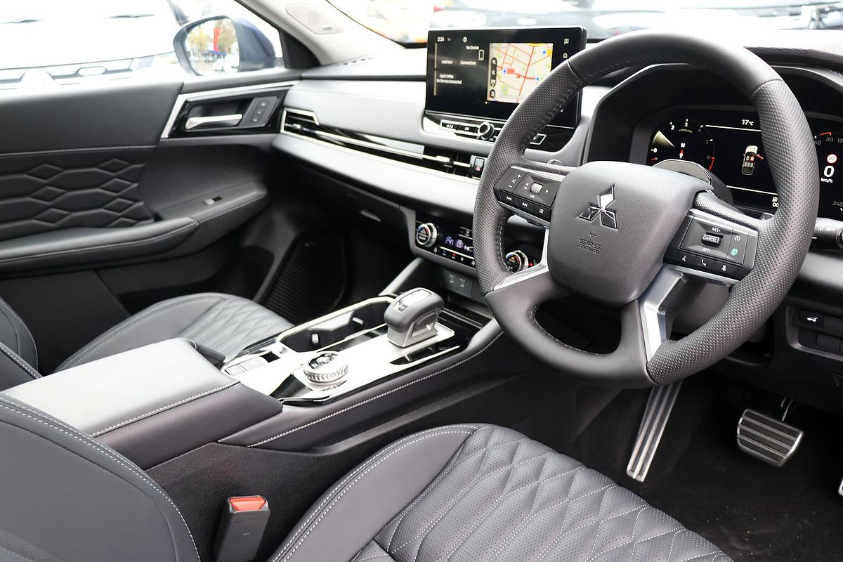 2025 Mitsubishi Outlander Exceed ZM