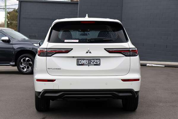2025 Mitsubishi Outlander ES ZM