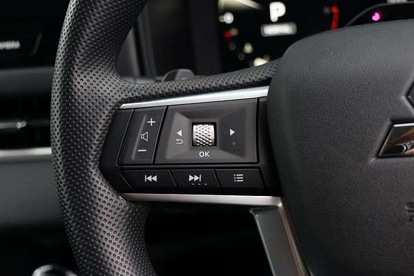 2025 Mitsubishi Outlander ES ZM