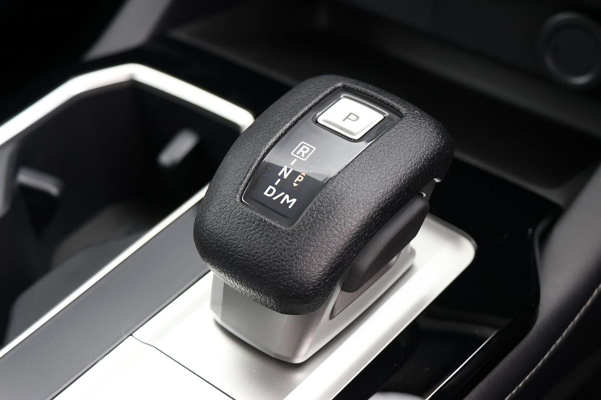 2025 Mitsubishi Outlander ES ZM
