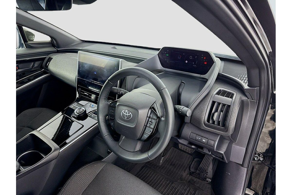 2024 Toyota bZ4X XEAM10R