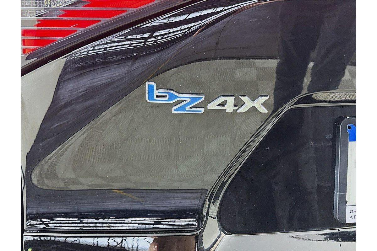 2024 Toyota bZ4X XEAM10R