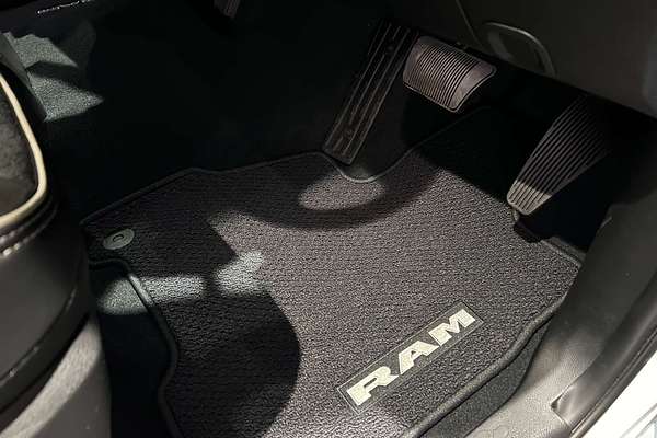 2023 RAM 2500 Laramie Rambox DJ 4X4