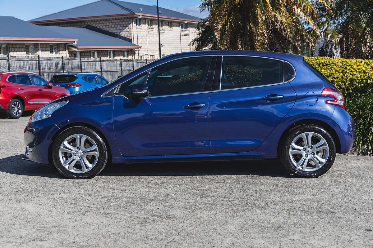 2012 Peugeot 208 Allure A9