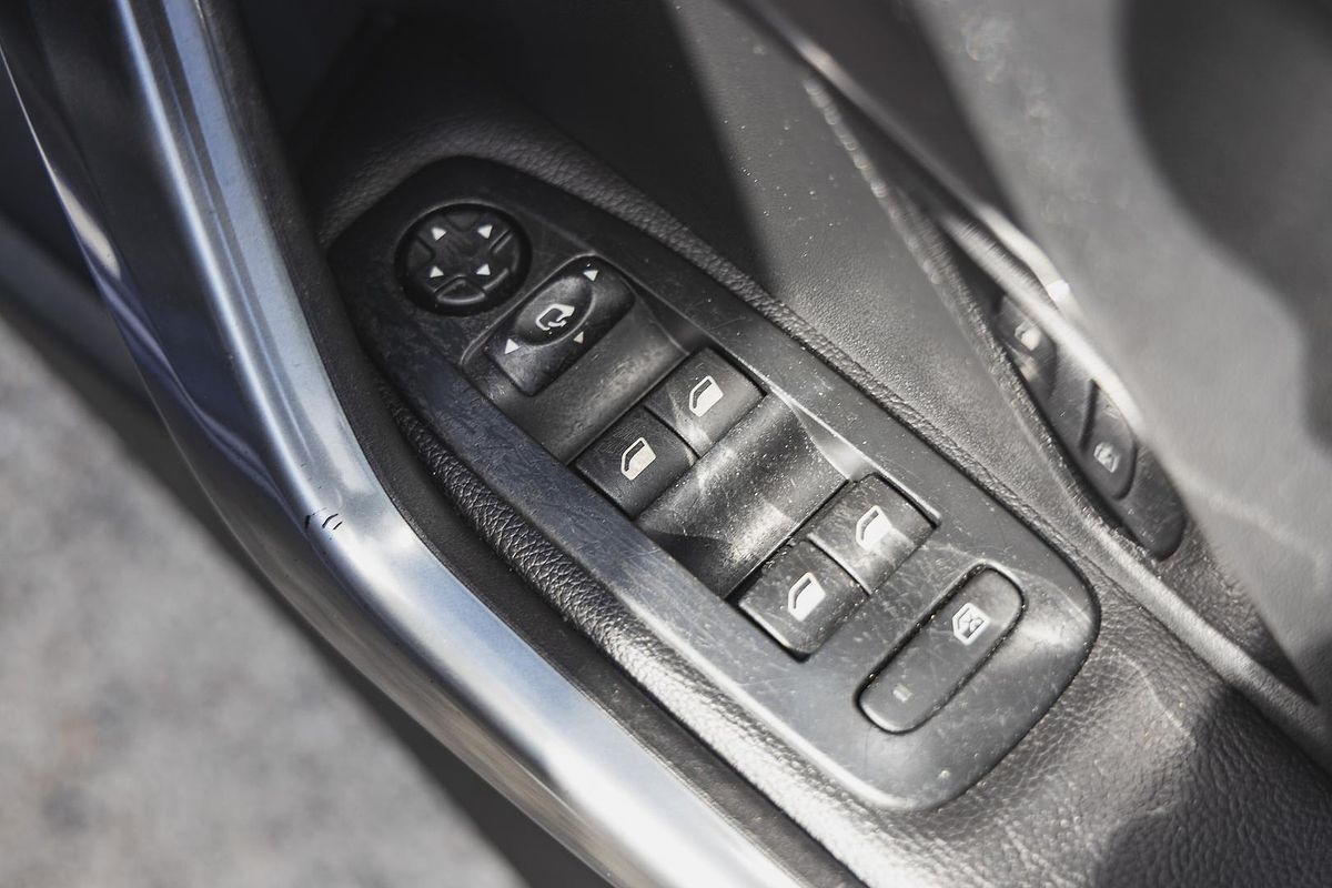 2012 Peugeot 208 Allure A9