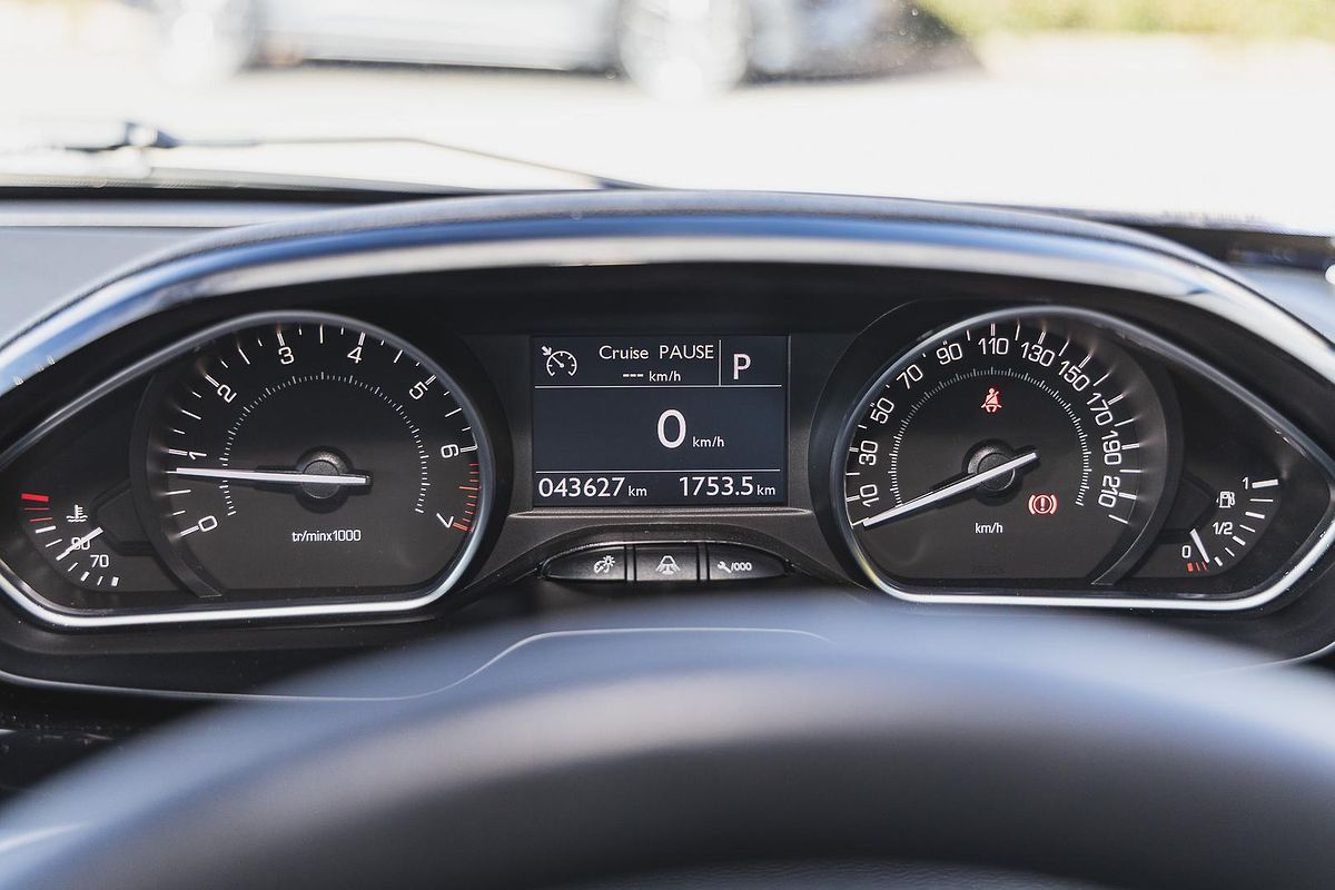 2012 Peugeot 208 Allure A9