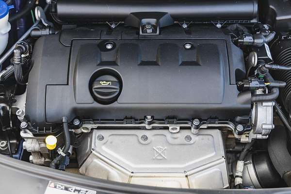 2012 Peugeot 208 Allure A9