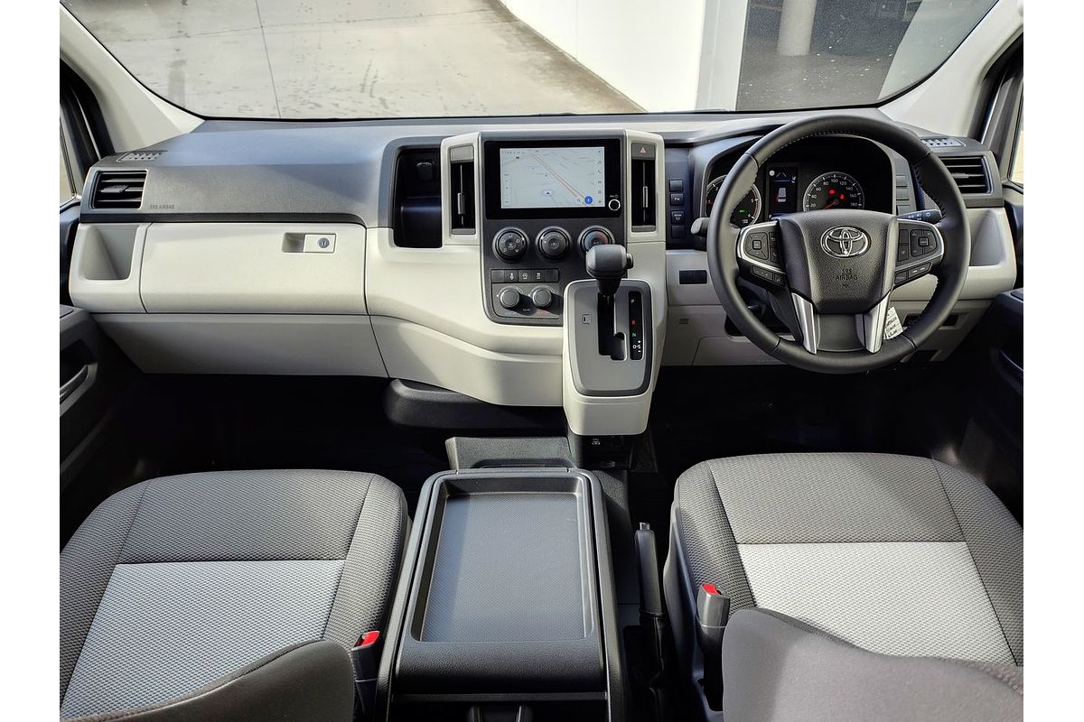 2025 Toyota Hiace Commuter GDH322R