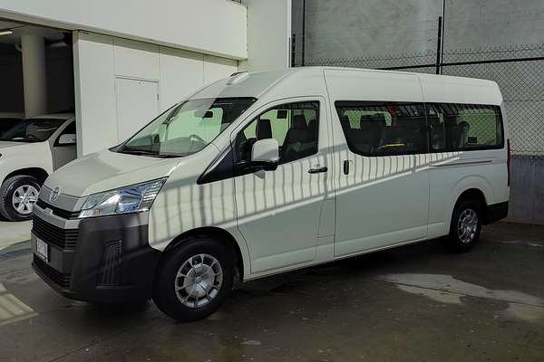 2025 Toyota Hiace Commuter GDH322R