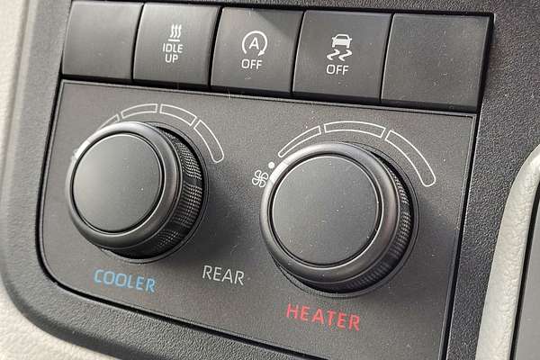 2025 Toyota Hiace Commuter GDH322R