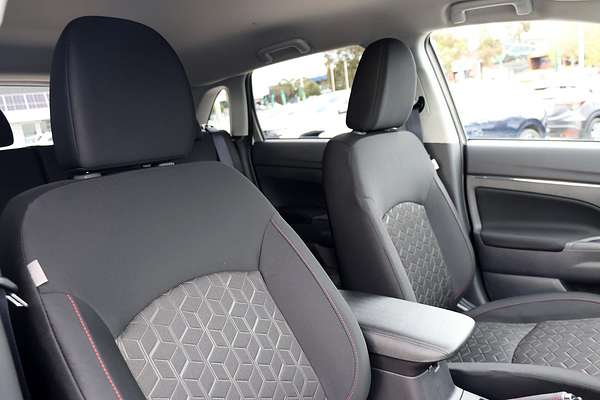 2025 Mitsubishi ASX MR XD