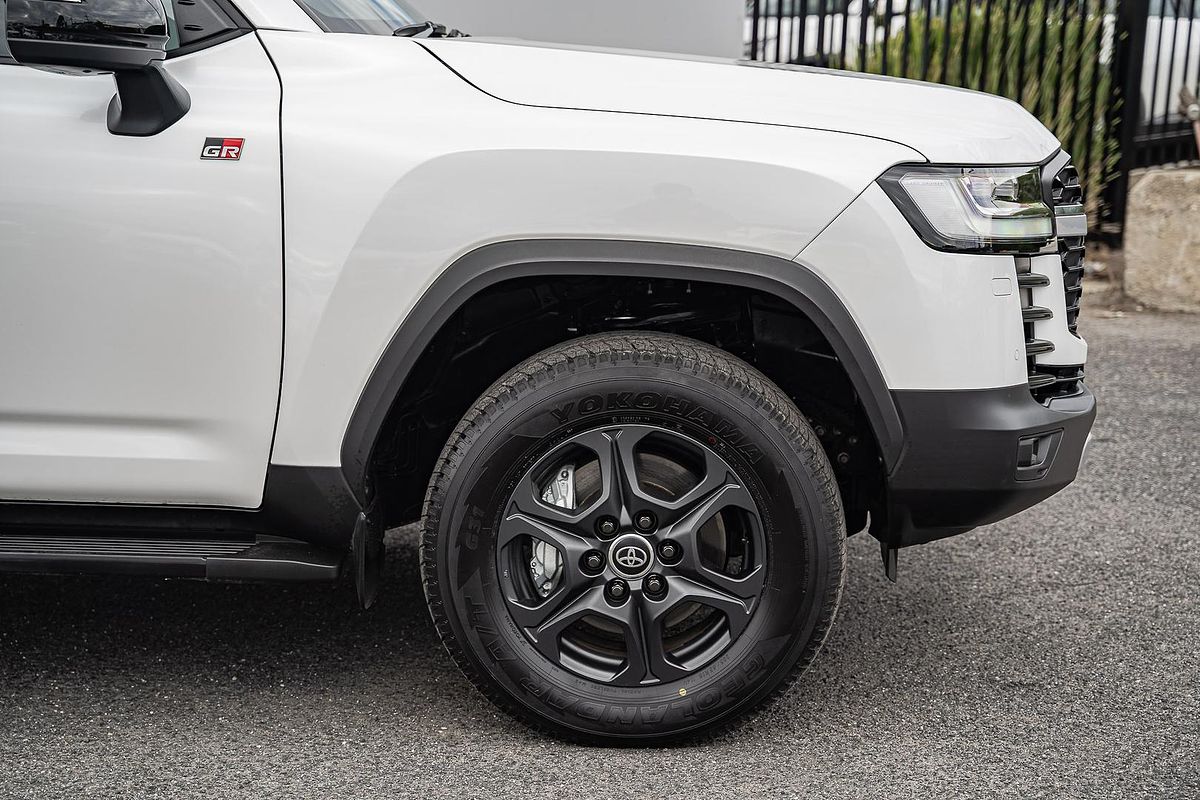 2024 Toyota Landcruiser GR Sport FJA300R