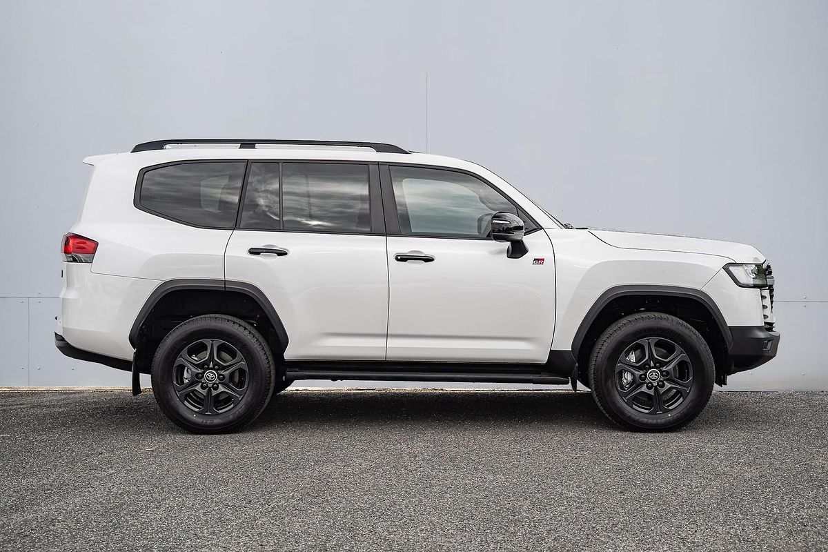 2024 Toyota Landcruiser GR Sport FJA300R