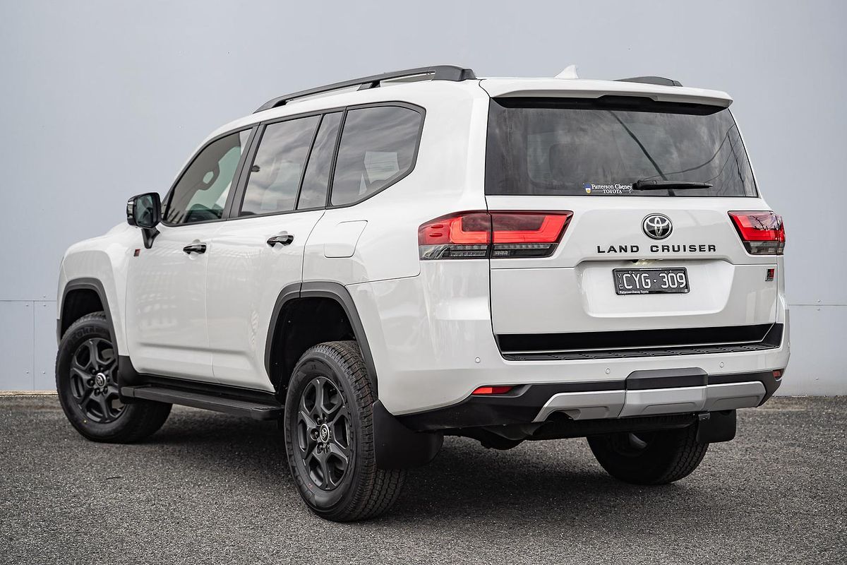 2024 Toyota Landcruiser GR Sport FJA300R
