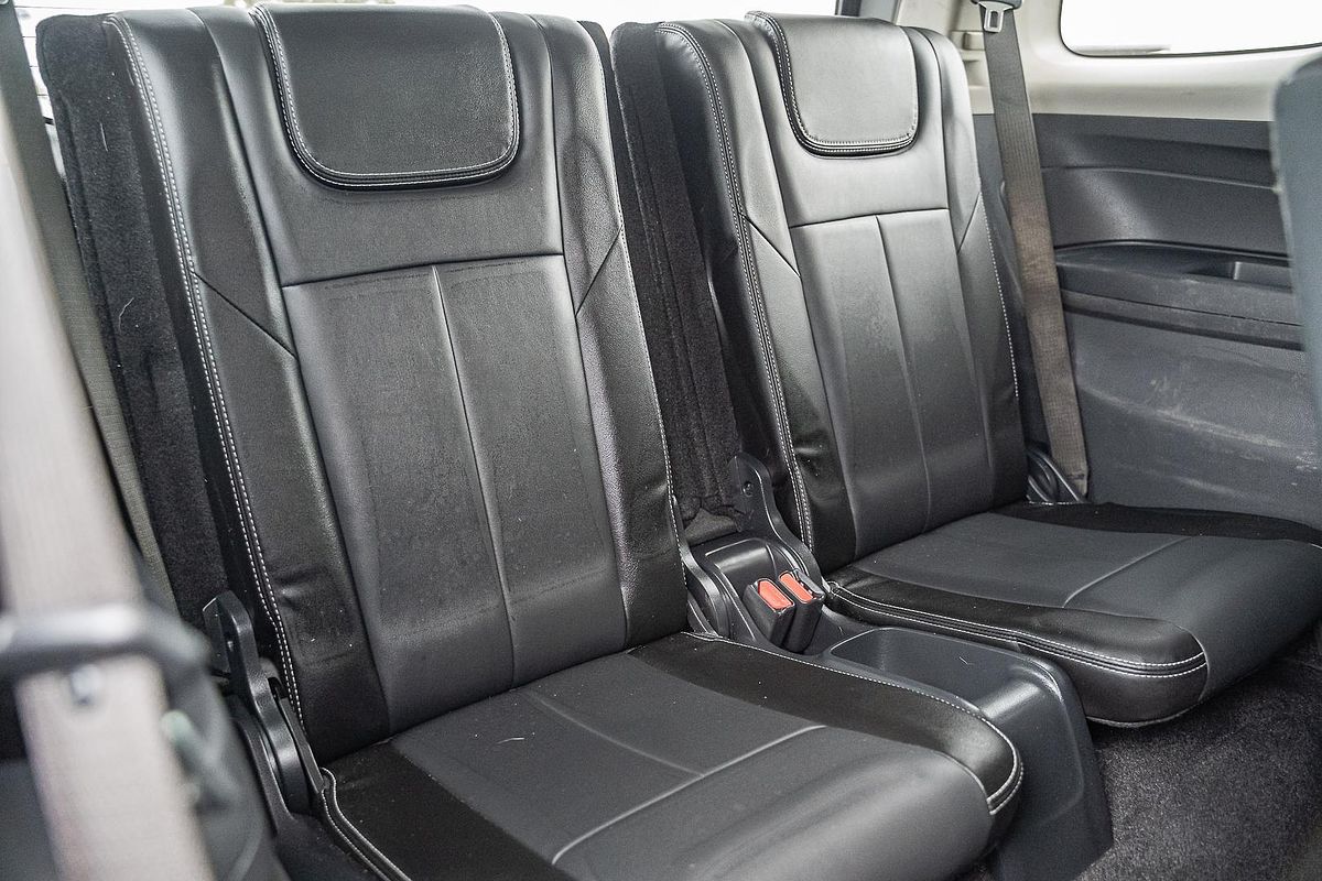 2019 Isuzu MU-X LS-T