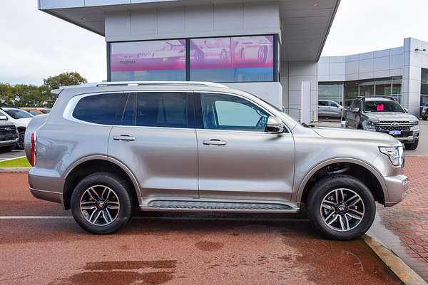 2024 GWM Tank 500 Lux Hybrid P03
