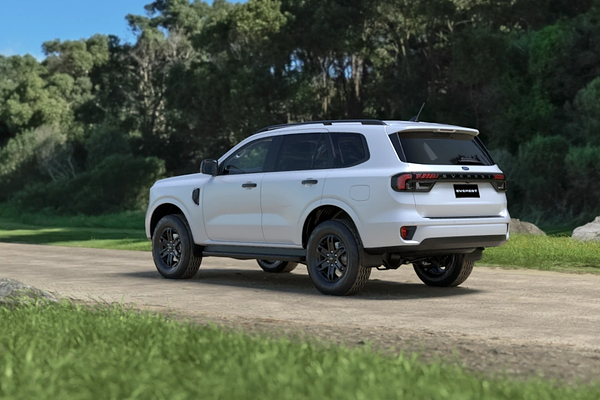 2025 Ford Everest Black Edition 2.0L