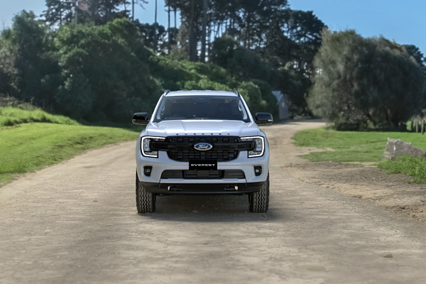 2025 Ford Everest Black Edition 2.0L