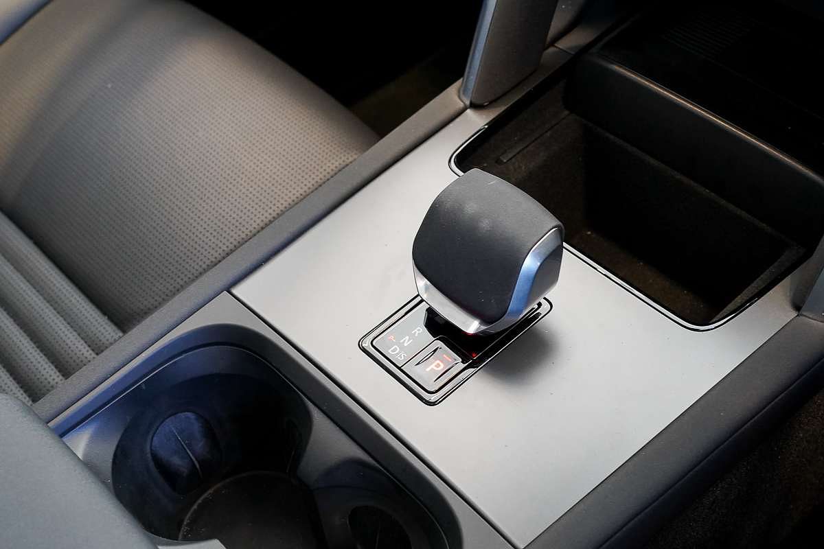 2024 Land Rover Discovery Sport P200 S L550