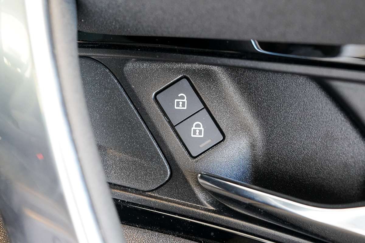 2024 Land Rover Discovery Sport P200 S L550