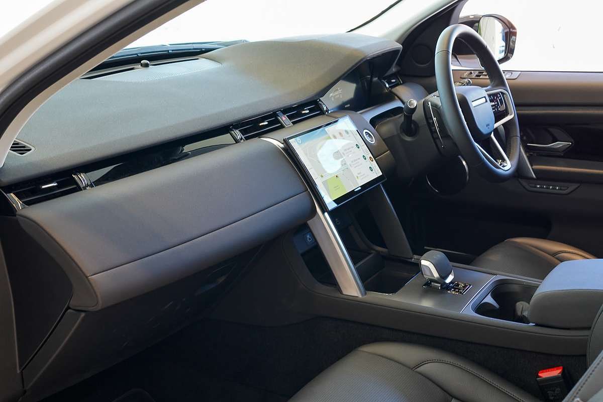 2024 Land Rover Discovery Sport P200 S L550