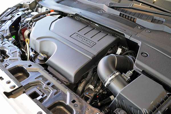 2024 Jaguar E-PACE P250 R-Dynamic SE X540