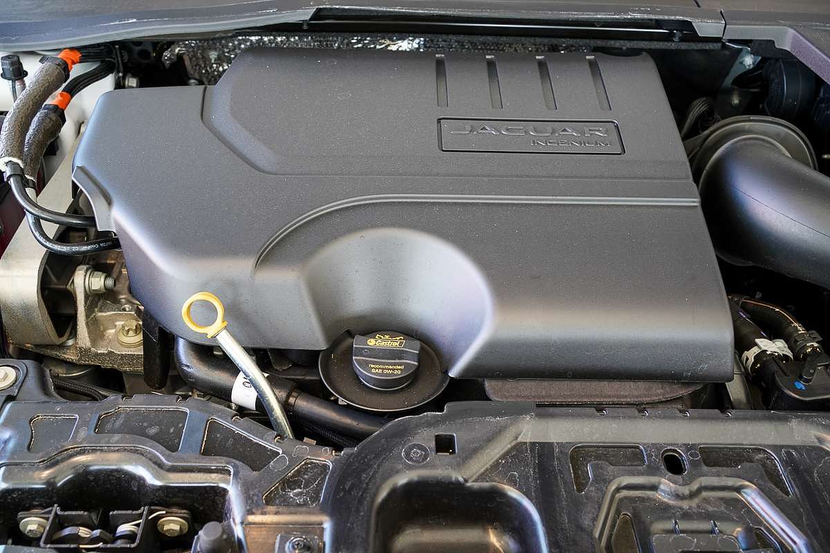 2024 Jaguar E-PACE P250 R-Dynamic SE X540