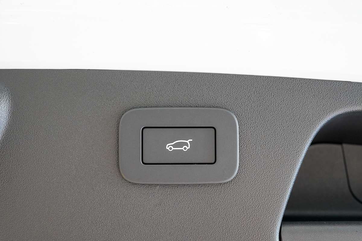 2024 Jaguar E-PACE P250 R-Dynamic SE X540