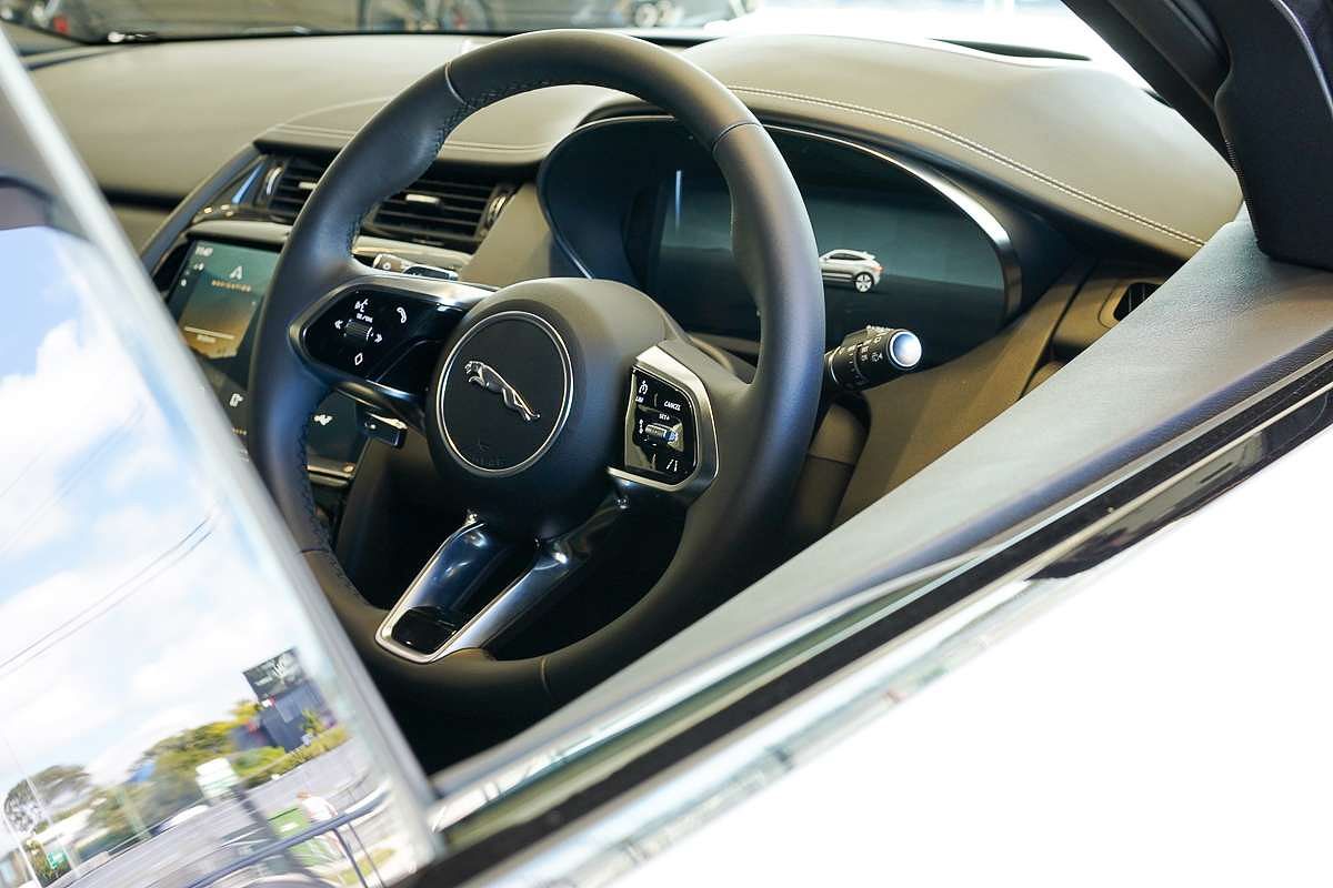 2024 Jaguar E-PACE P250 R-Dynamic SE X540