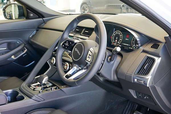 2024 Jaguar E-PACE P250 R-Dynamic SE X540