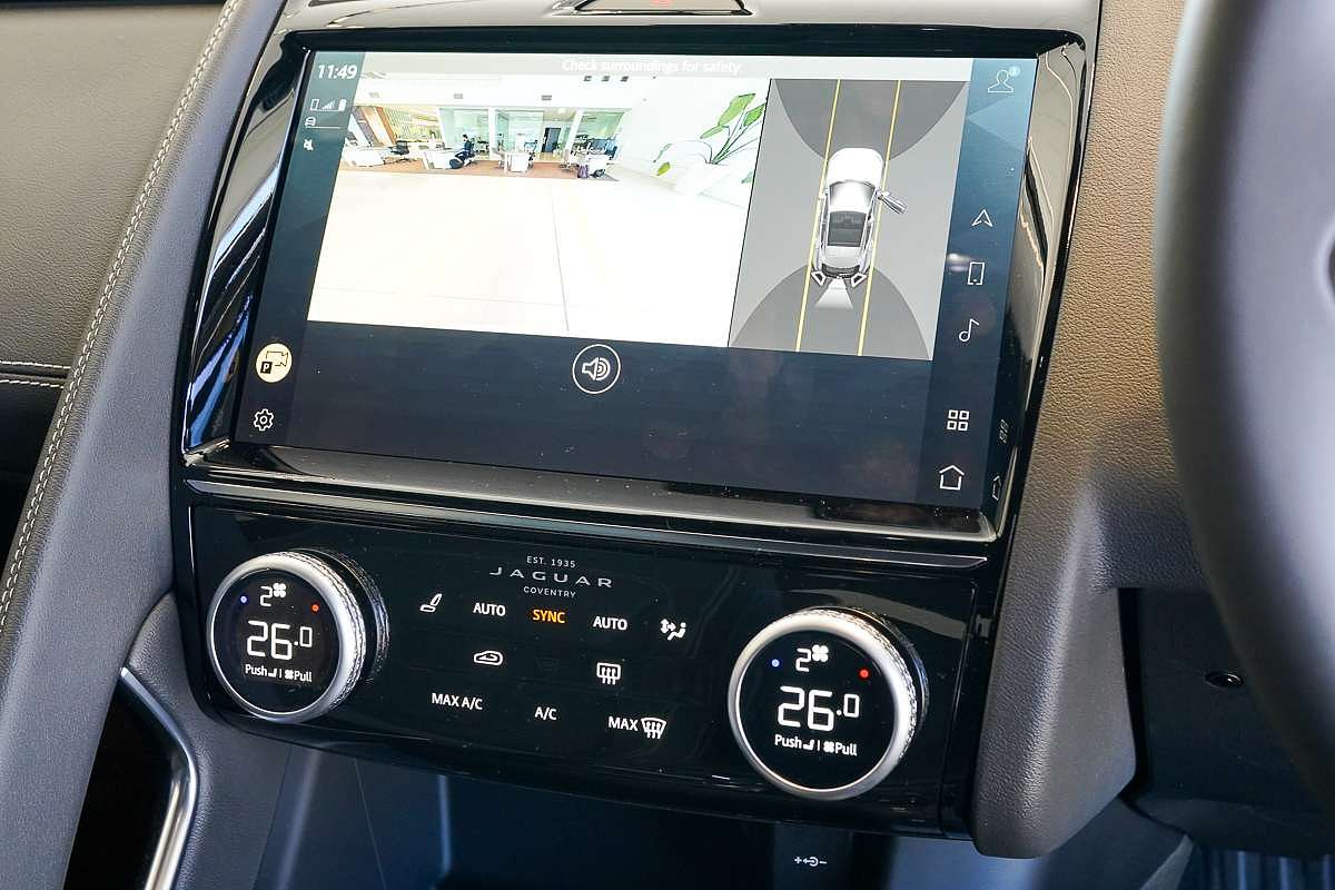 2024 Jaguar E-PACE P250 R-Dynamic SE X540