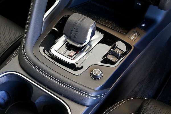 2024 Jaguar E-PACE P250 R-Dynamic SE X540