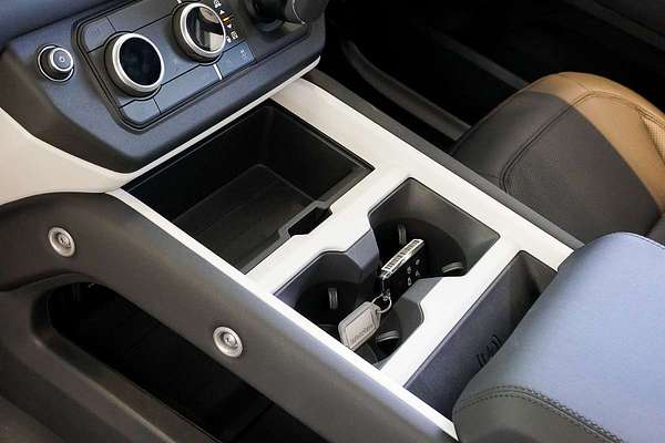 2024 Land Rover Defender 110 P400 X-Dynamic SE L663