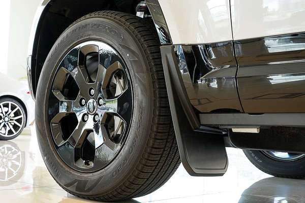2024 Land Rover Defender 110 P400 X-Dynamic SE L663