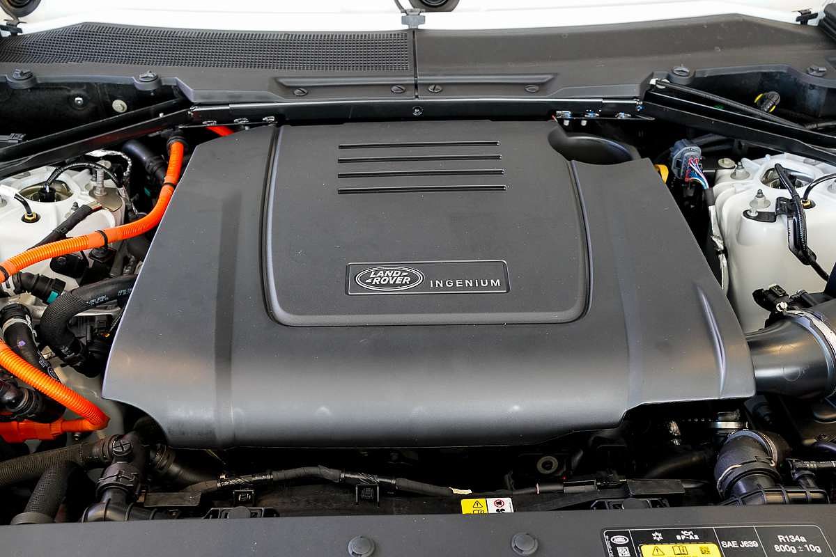 2024 Land Rover Defender 110 P400 X-Dynamic SE L663