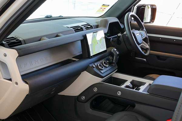 2024 Land Rover Defender 110 P400 X-Dynamic SE L663