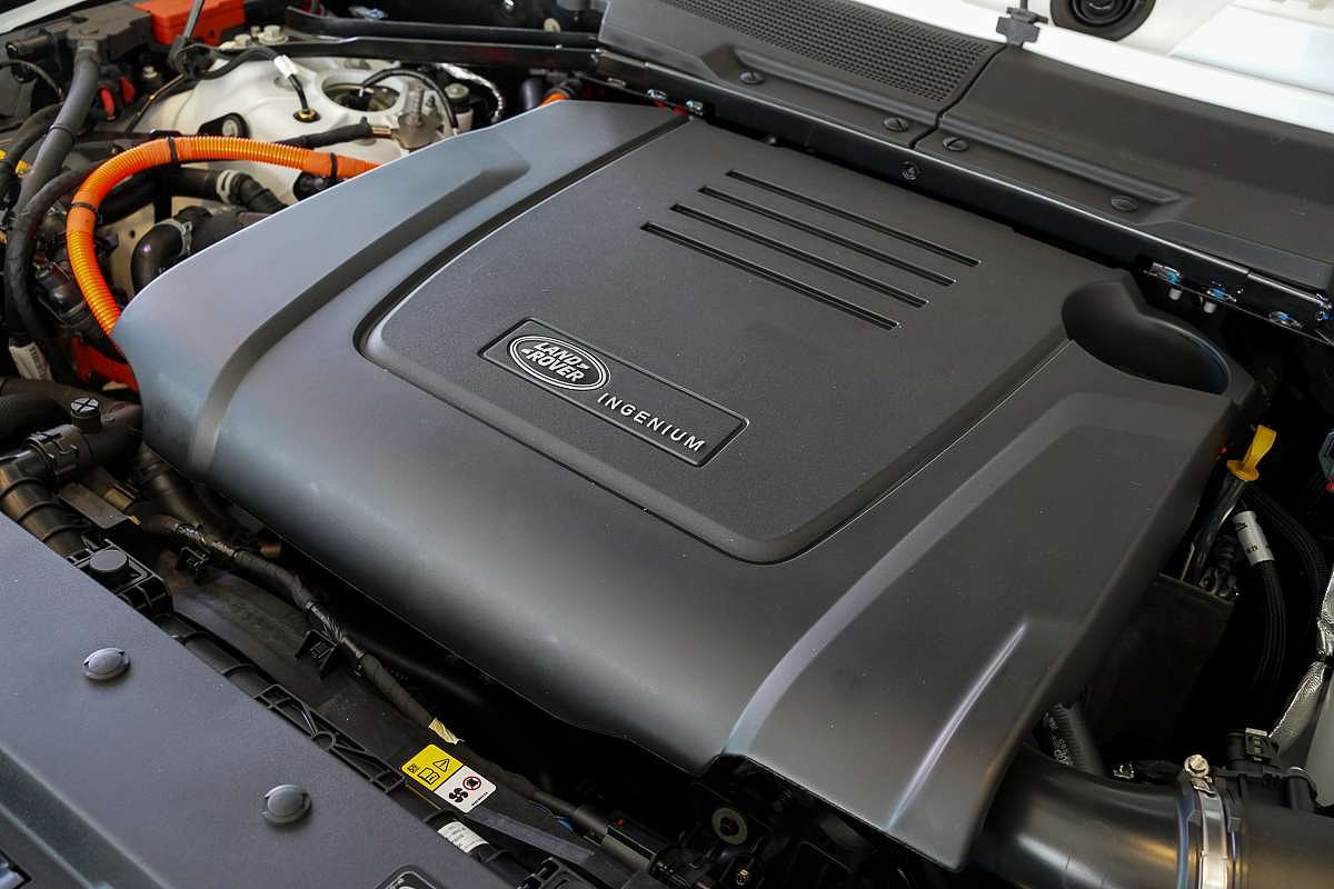 2024 Land Rover Defender 110 P400 X-Dynamic SE L663