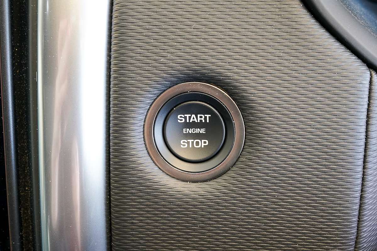 2024 Land Rover Discovery P360 Dynamic SE Series 5