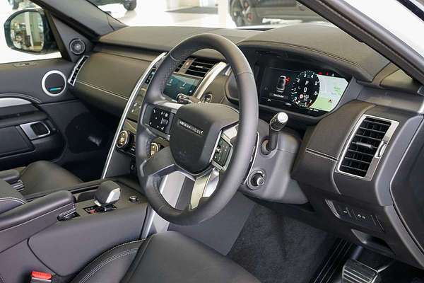 2024 Land Rover Discovery P360 Dynamic SE Series 5