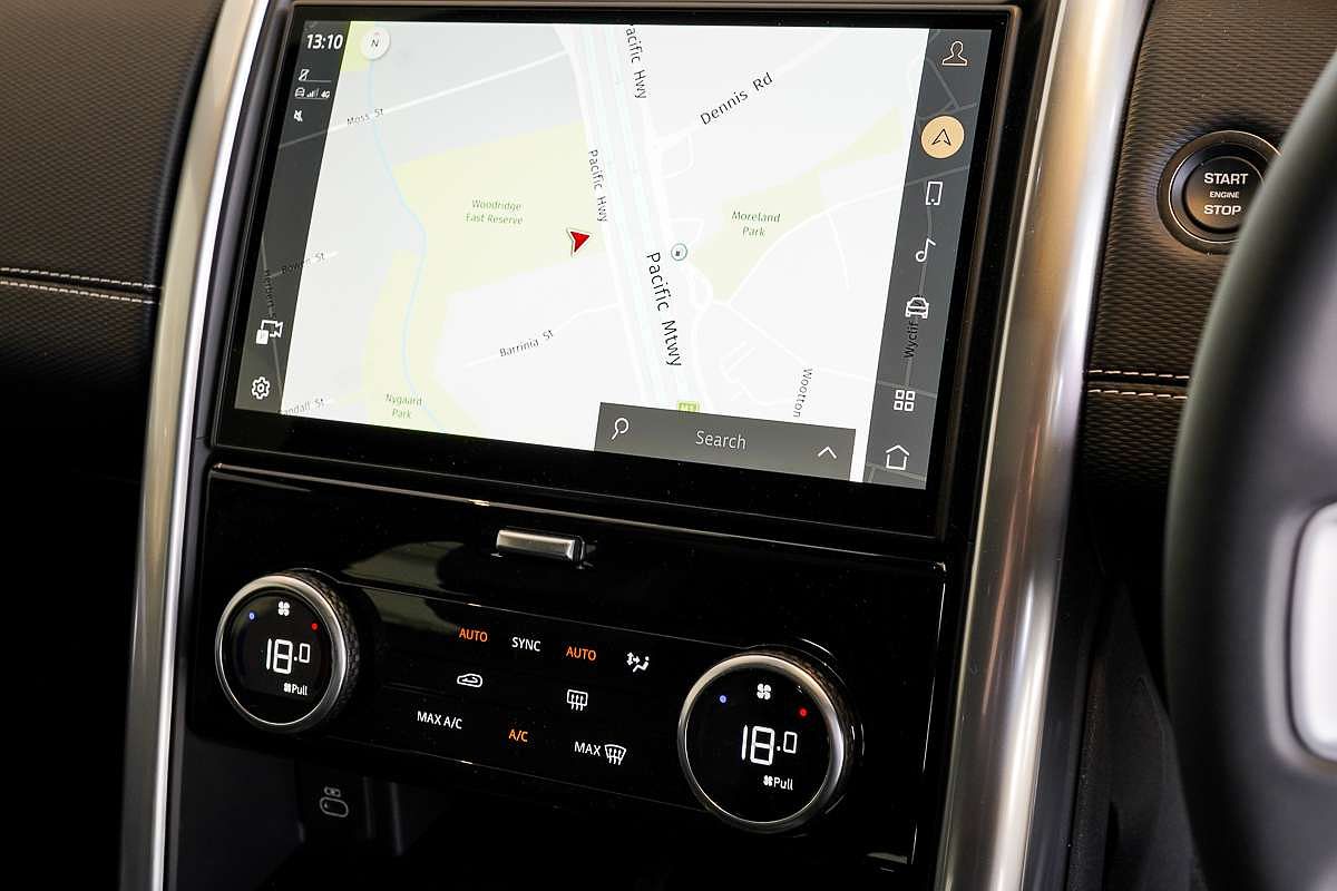 2024 Land Rover Discovery P360 Dynamic SE Series 5