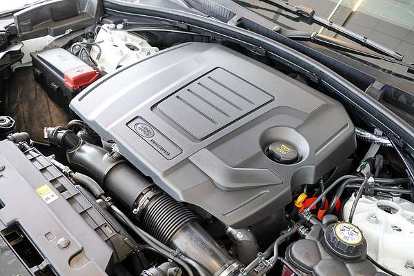 2024 Land Rover Range Rover Velar P250 Dynamic SE L560