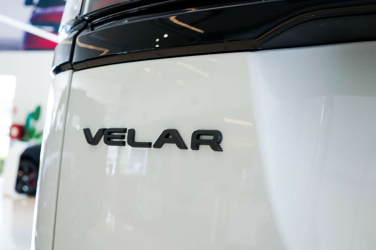 2024 Land Rover Range Rover Velar P250 Dynamic SE L560