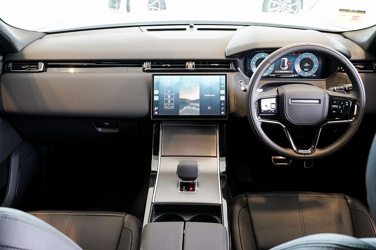 2024 Land Rover Range Rover Velar P250 Dynamic SE L560