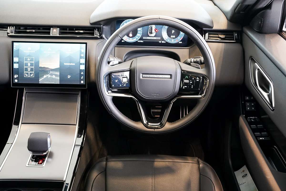 2024 Land Rover Range Rover Velar P250 Dynamic SE L560