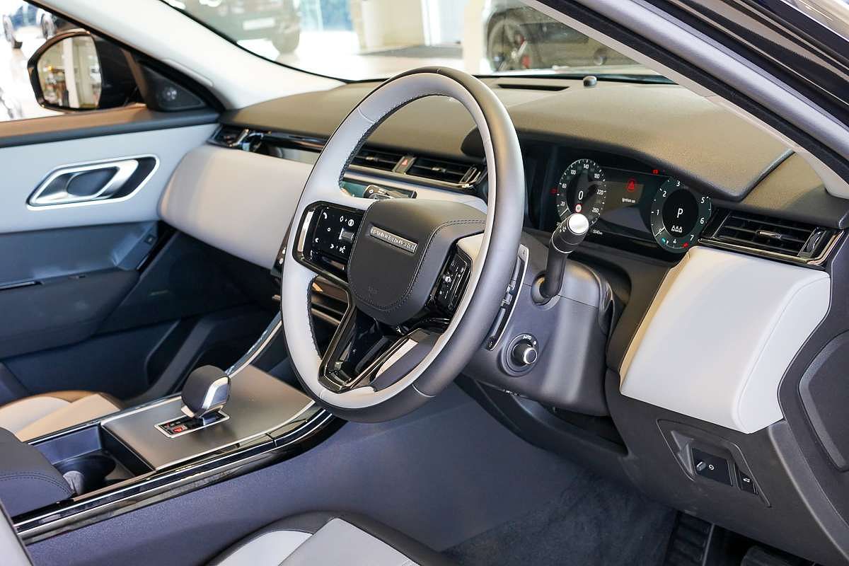2024 Land Rover Range Rover Velar P250 Dynamic SE L560