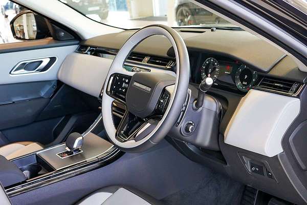 2024 Land Rover Range Rover Velar P250 Dynamic SE L560